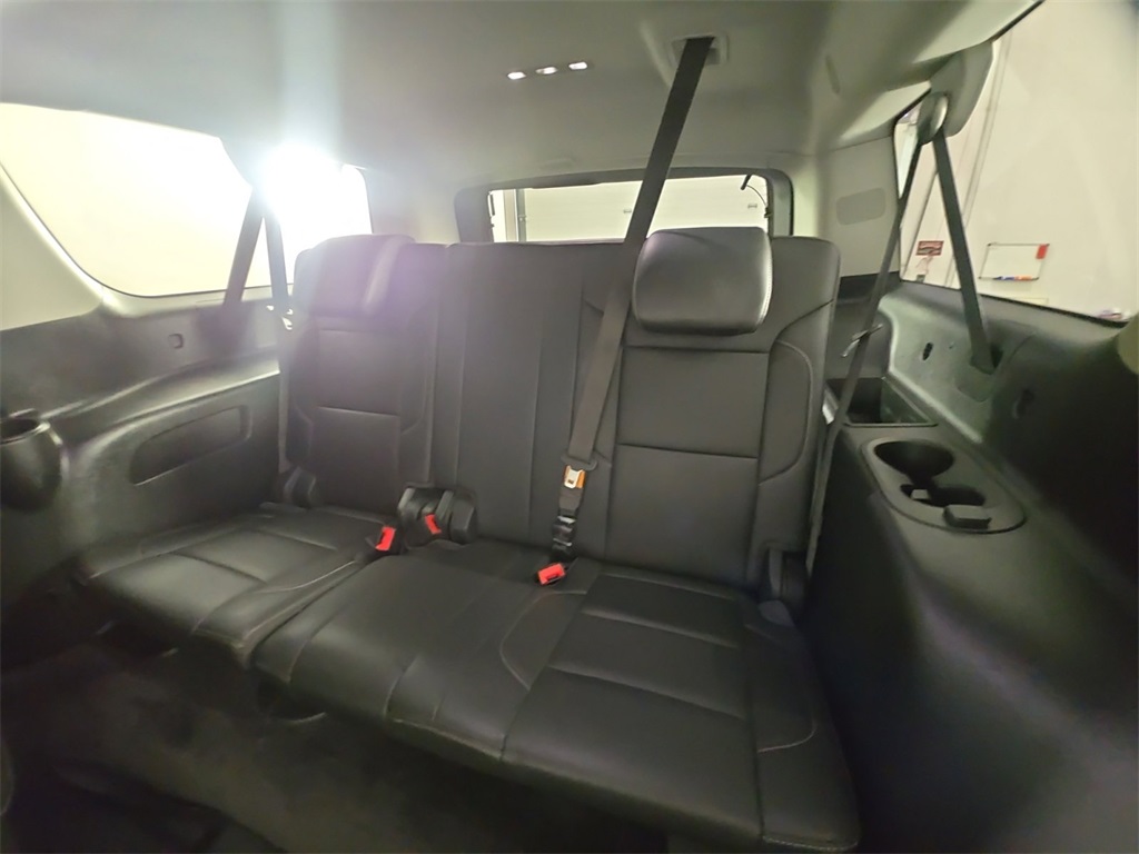 2019 Chevrolet Suburban Premier photo 15