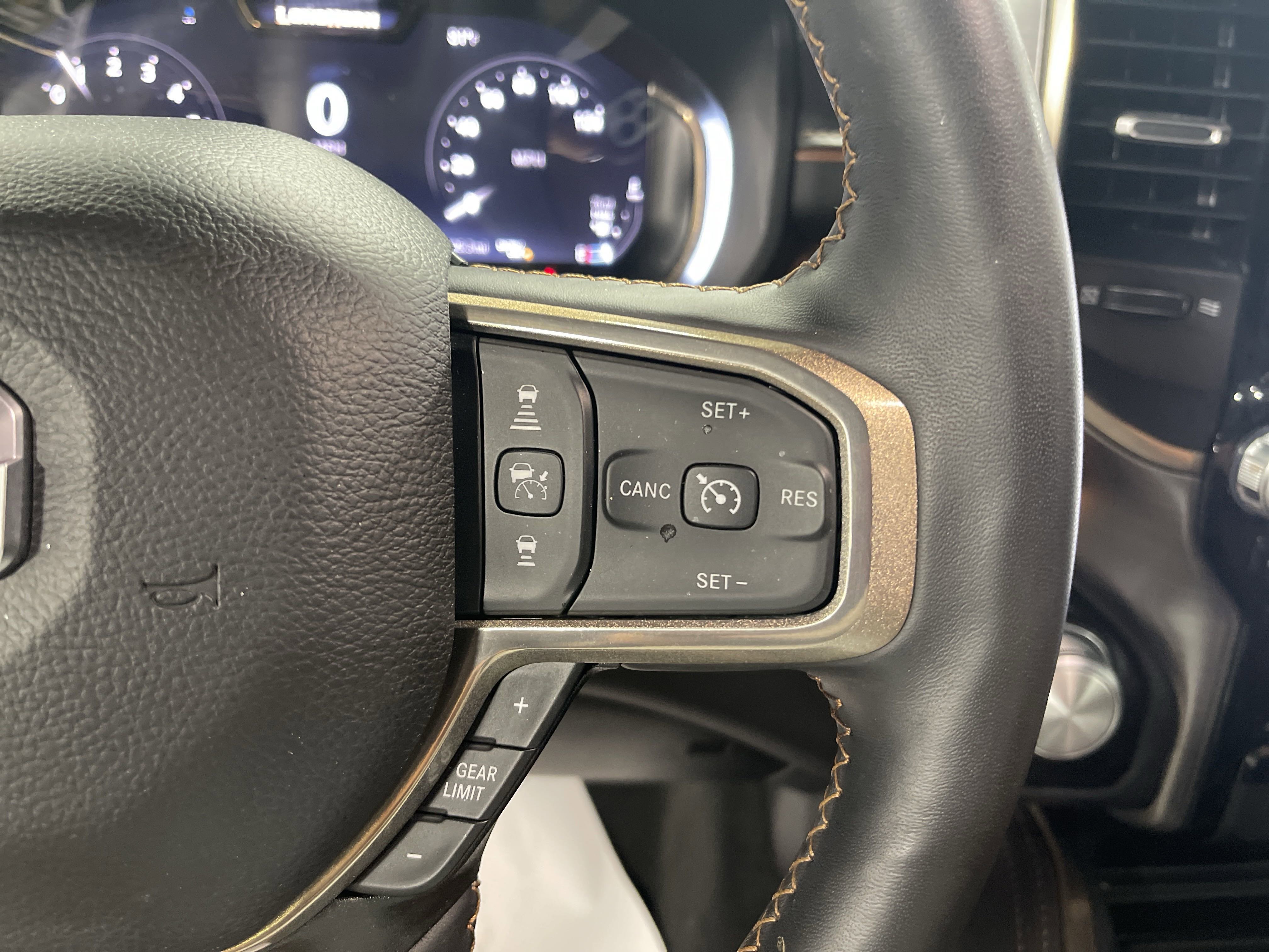 2023 Ram 1500 Longhorn photo 9