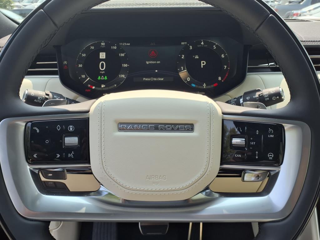 2025 Land Rover Range Rover SE photo 11