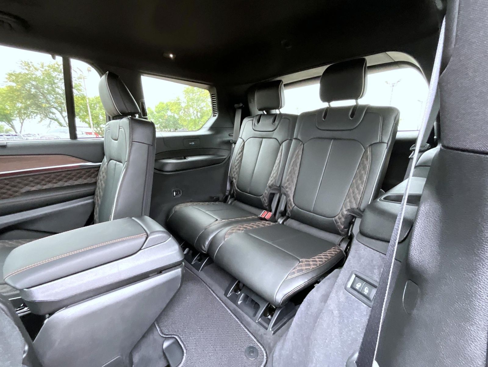 2025 Jeep Grand Cherokee L Summit photo 12