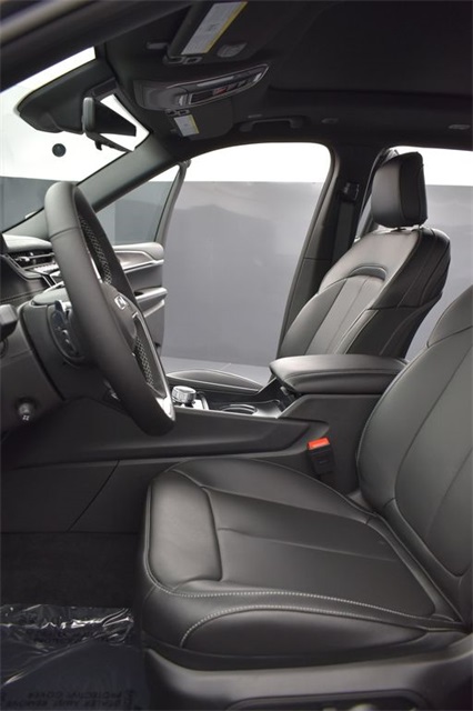 2025 Jeep Grand Cherokee Limited photo 9
