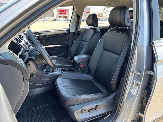2022 Volkswagen Tiguan SE photo 4