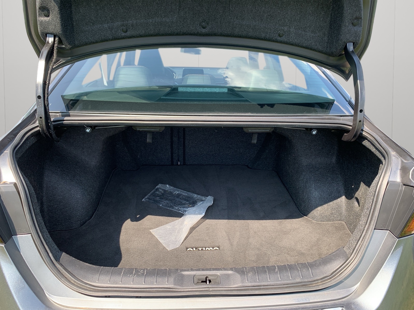 2022 Nissan Altima 2.5 SR photo 27