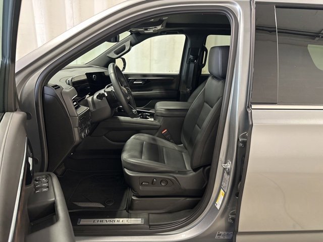 2025 Chevrolet Tahoe LT photo 7