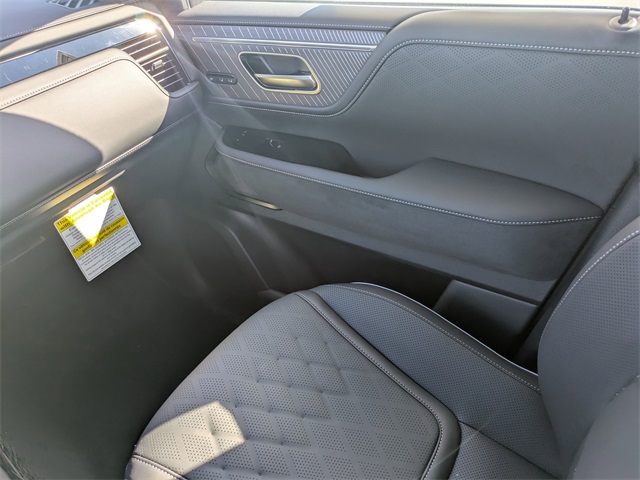 2026 Infiniti QX80 photo 17