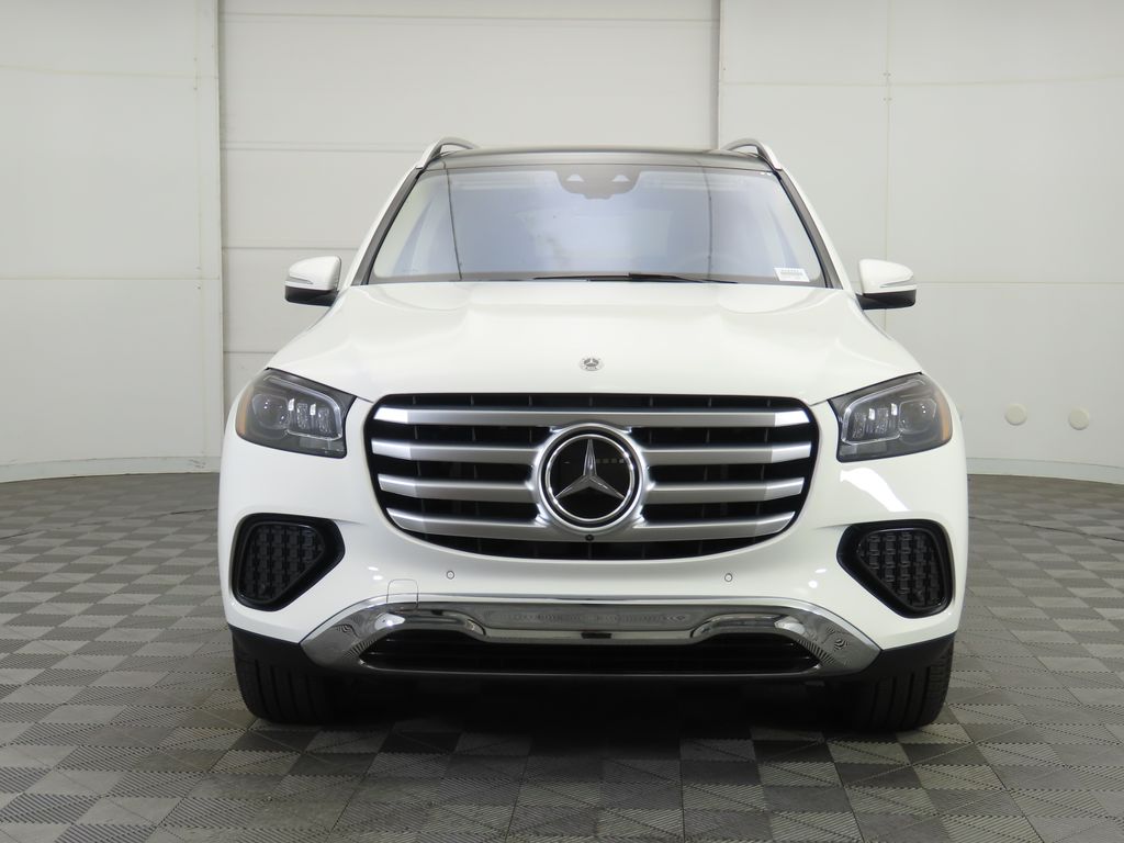 2026 Mercedes Benz GLS 450 4MATIC photo 2