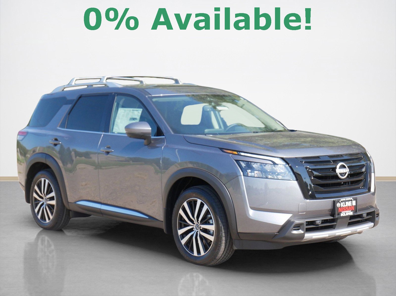 2025 Nissan Pathfinder Platinum's photo