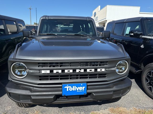 2025 Ford Bronco Base photo 2