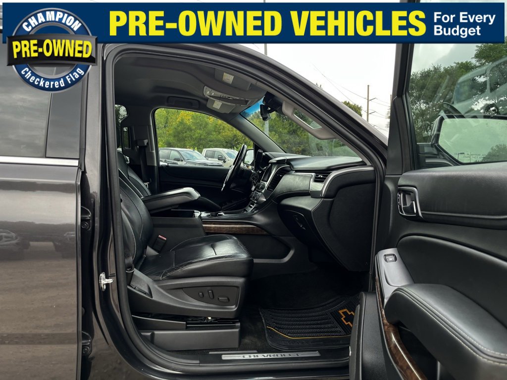 2018 Chevrolet Suburban LT photo 29