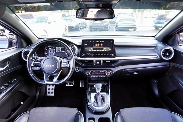 Used 2022 Gray Kia GT-Line image 17