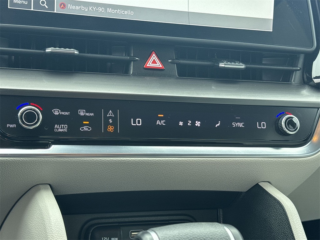 2024 Kia Sportage EX photo 24