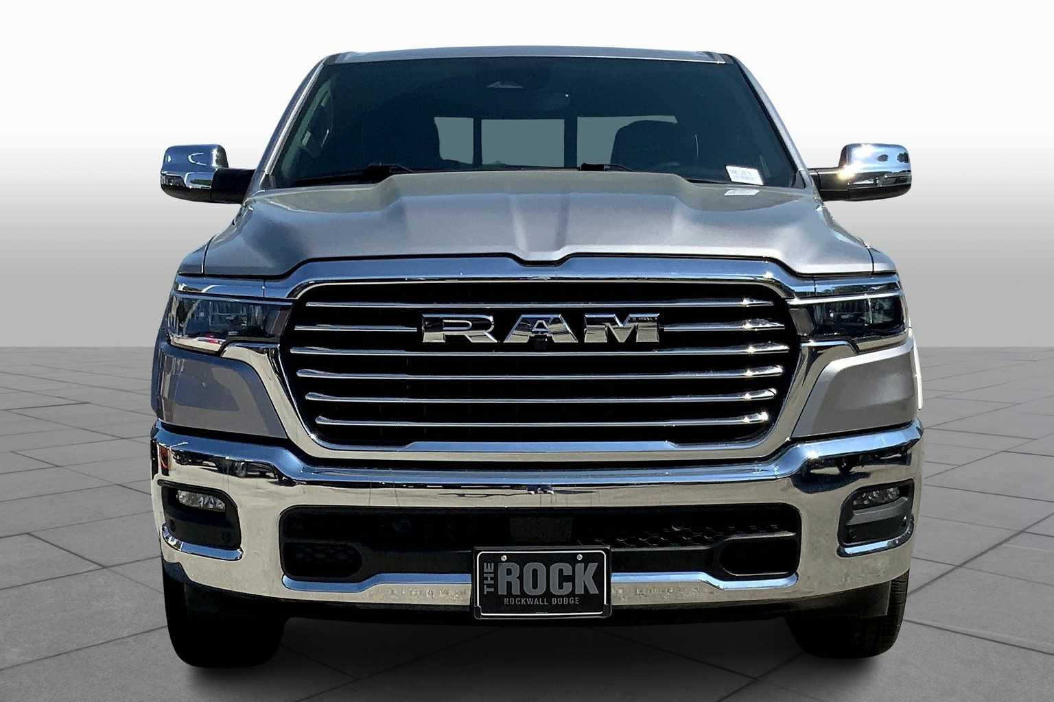 2025 Ram 1500 Laramie photo 3