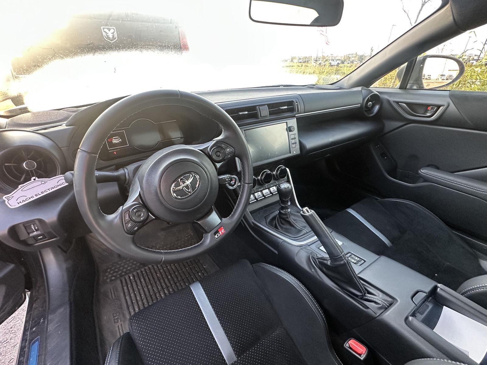 2024 Toyota GR86 Premium photo 8