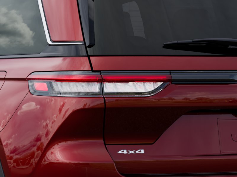 2025 Jeep Grand Cherokee Laredo photo 4