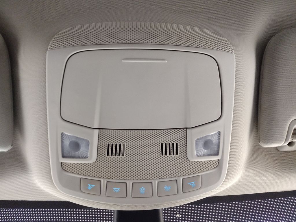 2022 Ford Edge Titanium photo 24