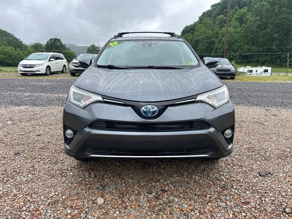 Used 2017 Toyota RAV4 XLE with VIN JTMRJREV8HD138807 for sale in Bridgeport, WV