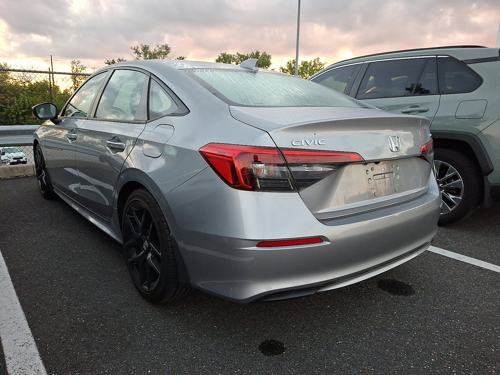 2022 Honda Civic Sport photo 2