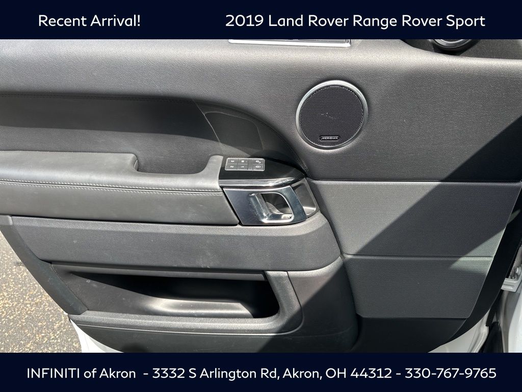 2019 Land Rover Range Rover Sport HSE photo 2