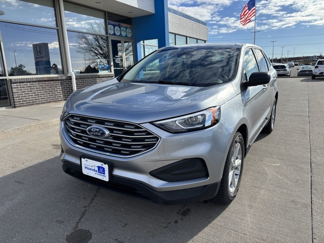 2021 Ford Edge SE's photo