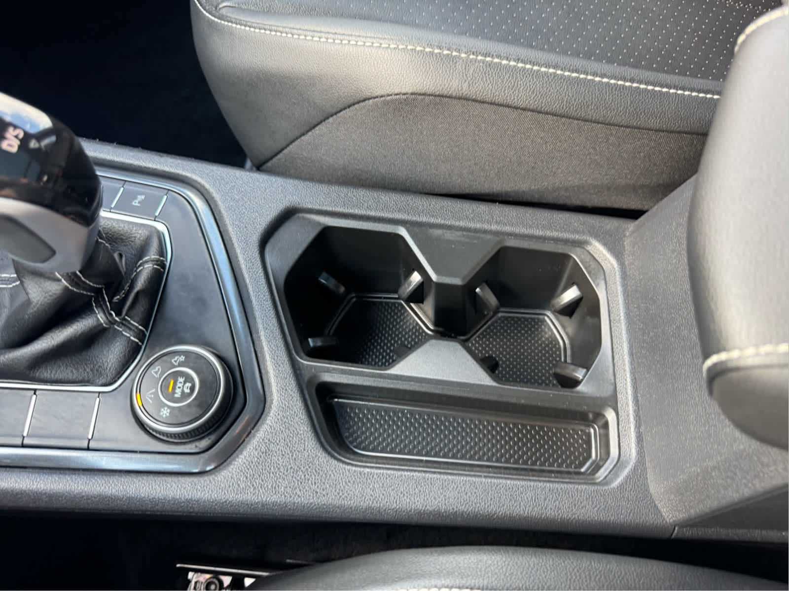 2023 Volkswagen Tiguan SE R-Line Black photo 24