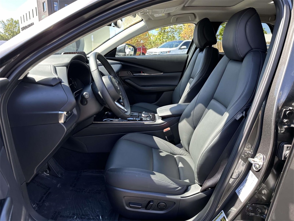 2025 Mazda CX-30 2.5 S Preferred photo 14