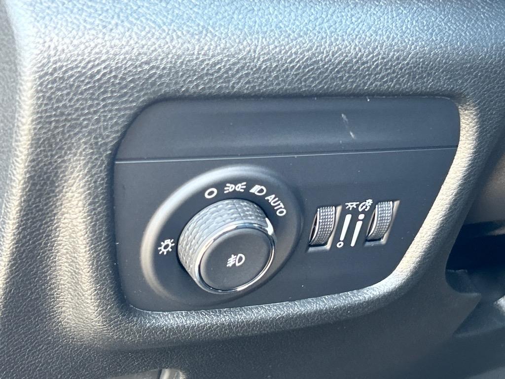 2025 Jeep Grand Cherokee Limited photo 4