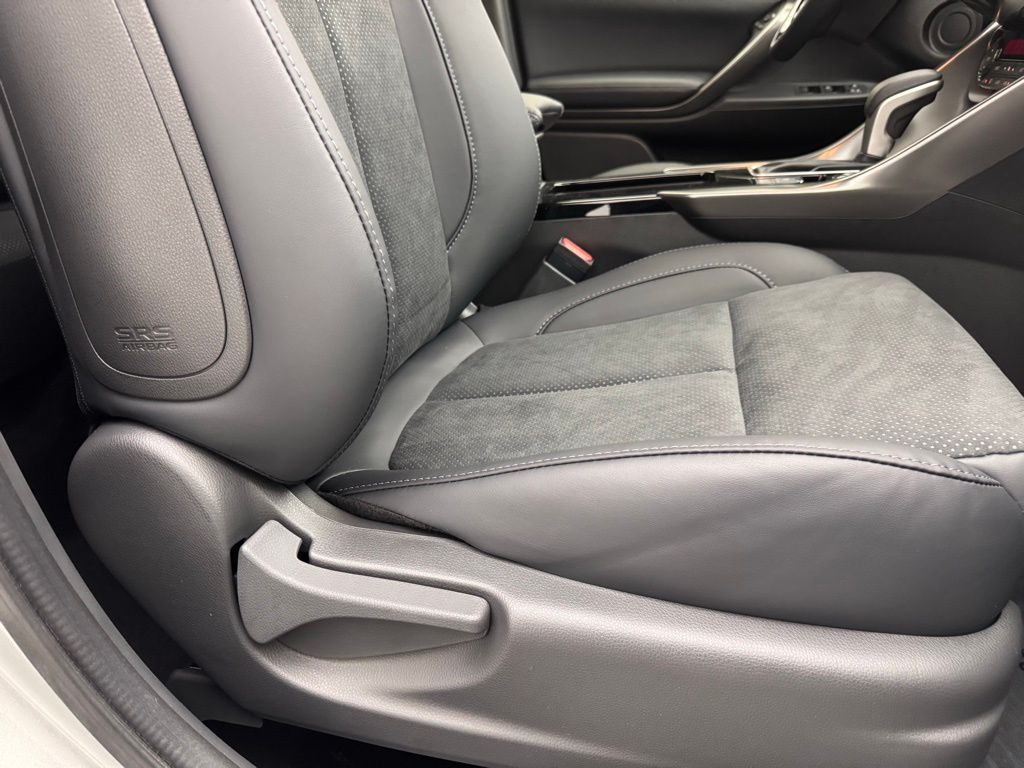2025 Mitsubishi Eclipse Cross SEL photo 10