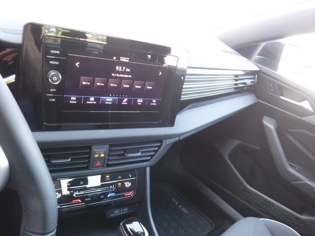 2025 Volkswagen Jetta 1.5T Sport photo 14