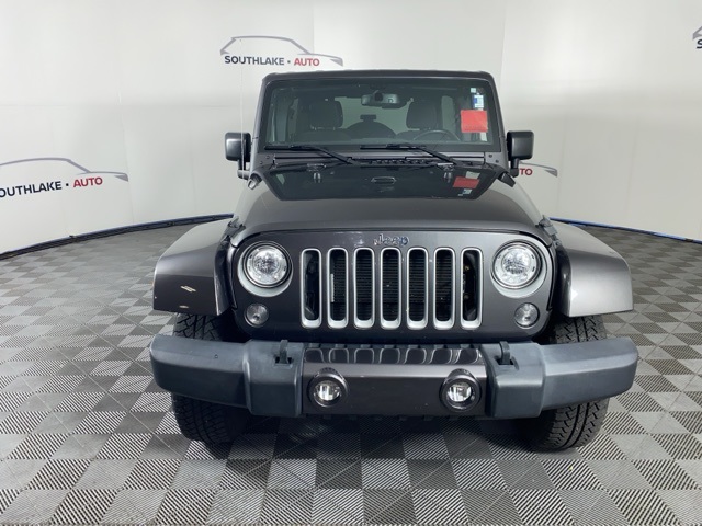 2017 Jeep Wrangler Unlimited Sahara photo 2