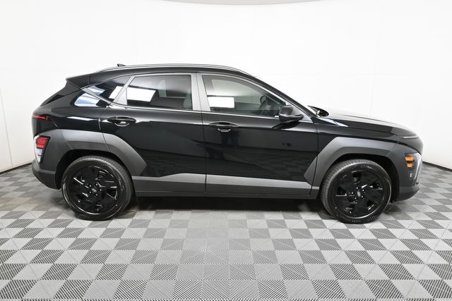 2026 Hyundai Kona SEL photo 9