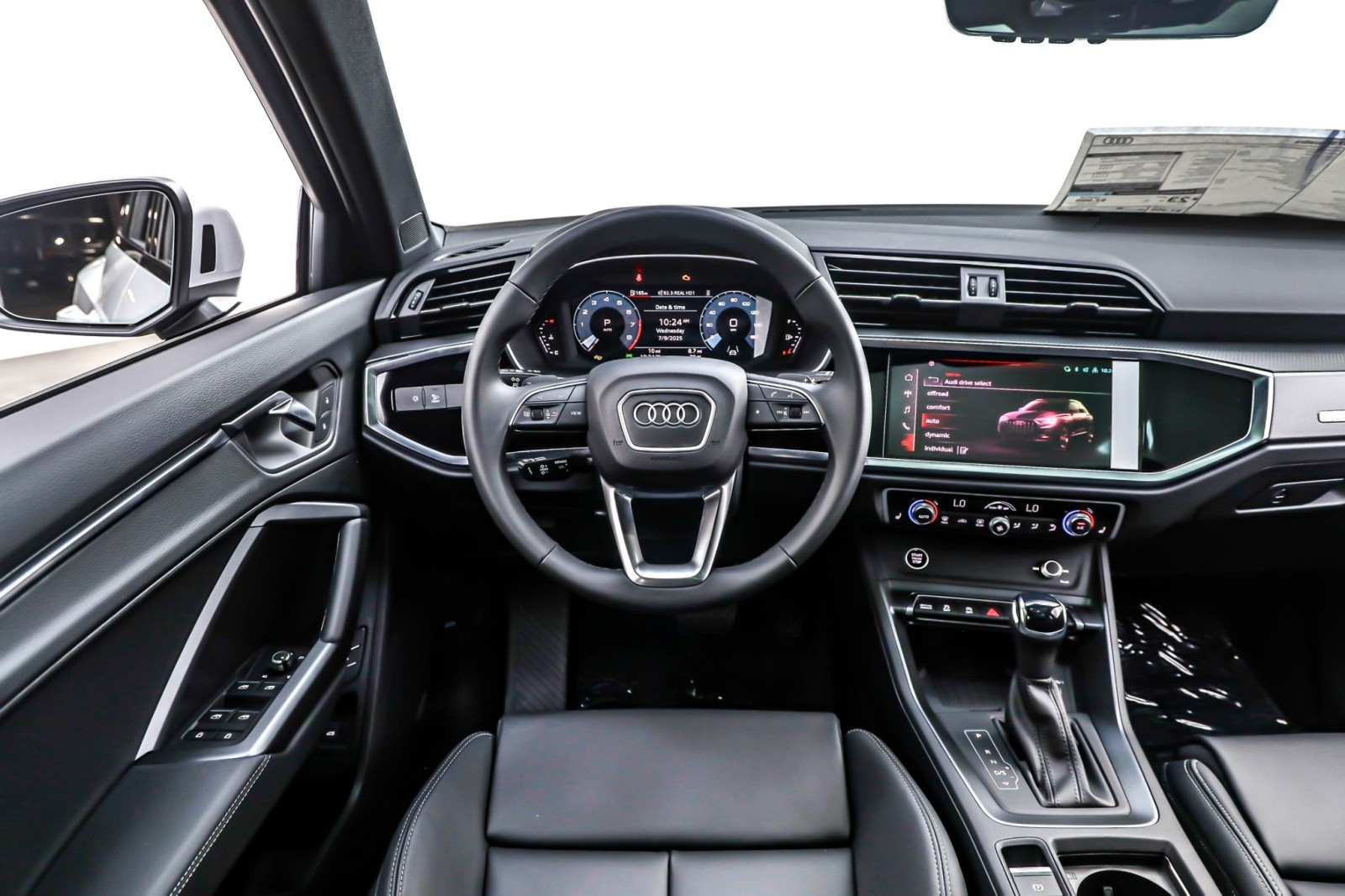 2025 Audi Q3 S line Premium 45 TFSI photo 4