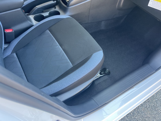 2025 Nissan Versa 1.6 SV photo 21