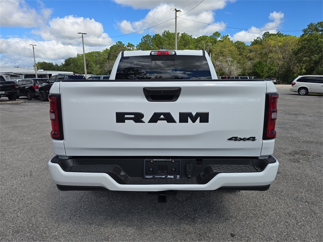 2025 Ram 1500 Tradesman photo 4