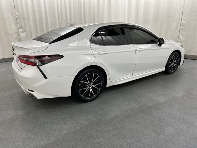 2023 Toyota Camry SE photo 4