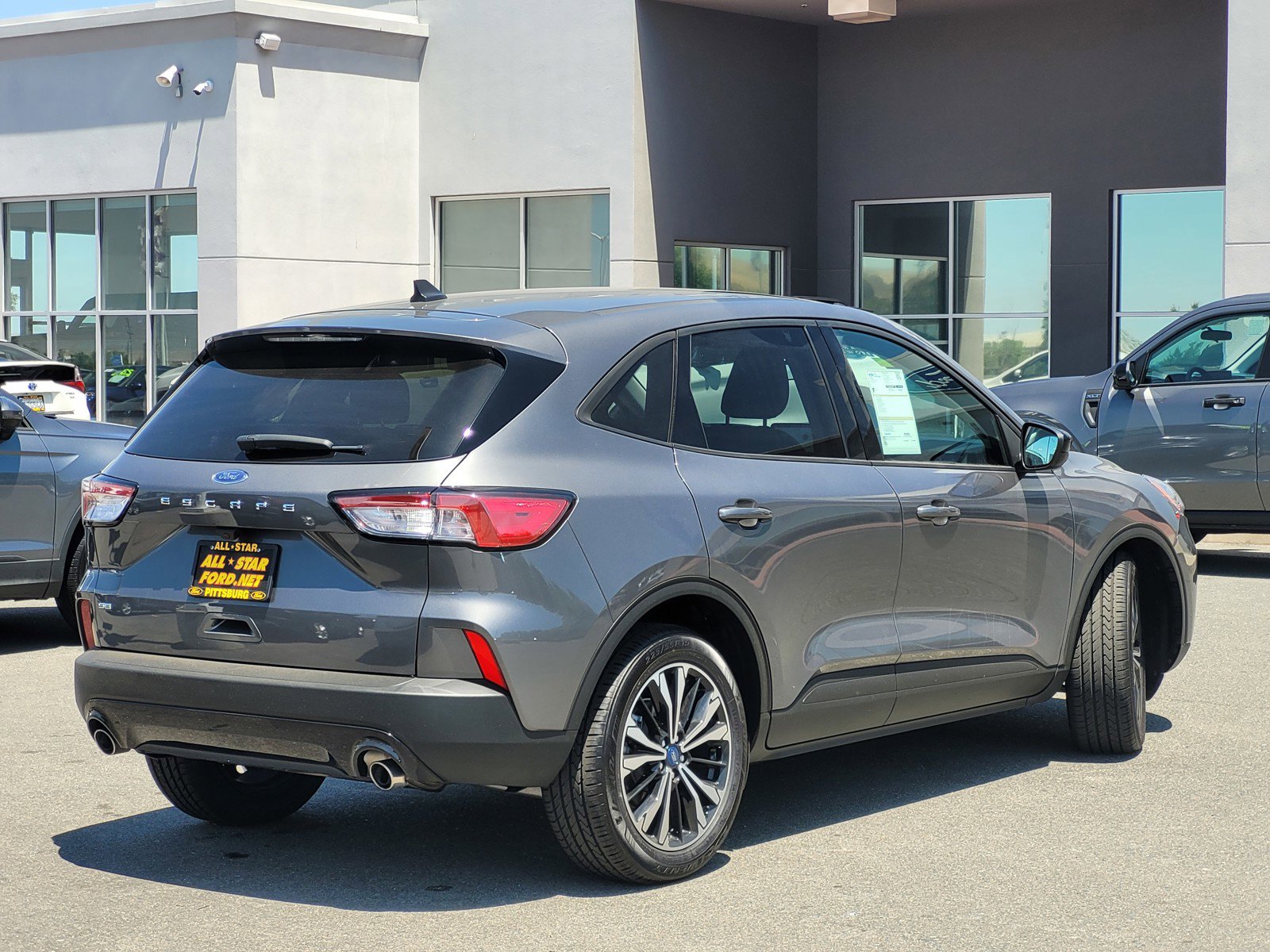 2022 Ford Escape SE photo 4