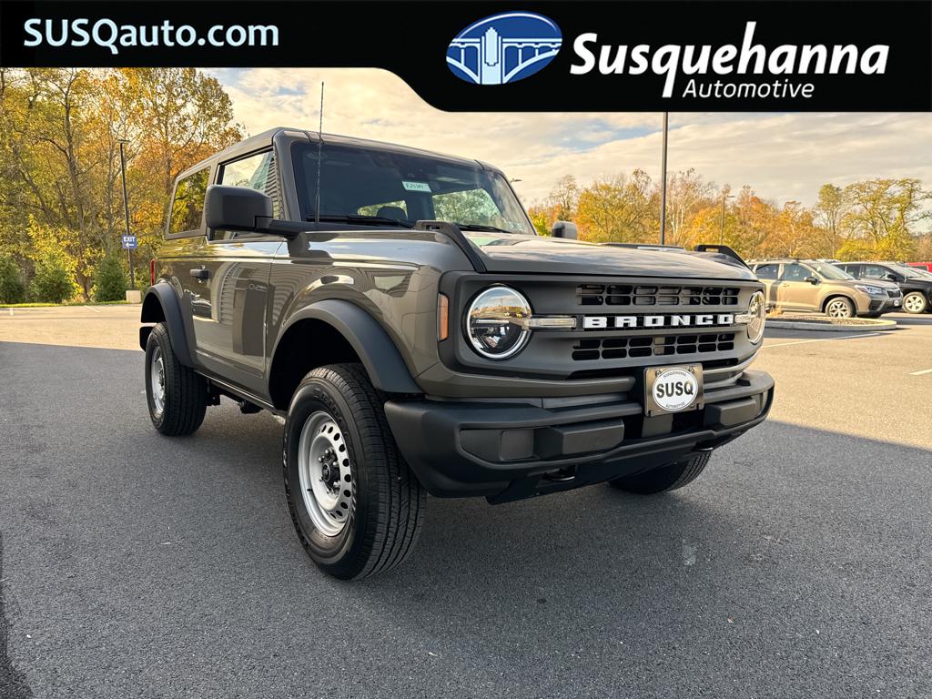 2025 Ford Bronco 2-Door Base's photo