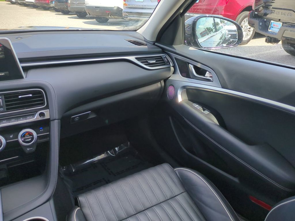 2021 Genesis G70 2.0T photo 14