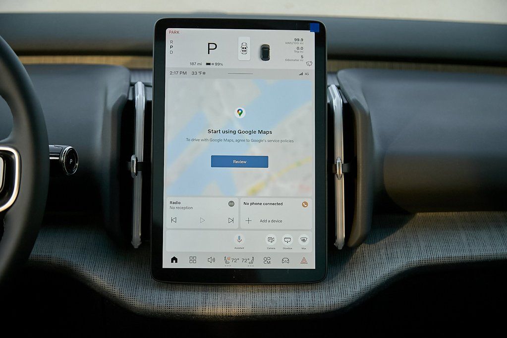 2026 VOLVO EX30 CC - Image 25