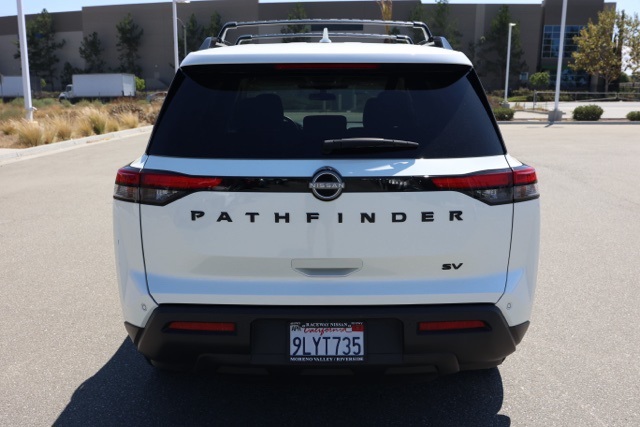 2024 Nissan Pathfinder SV photo 3