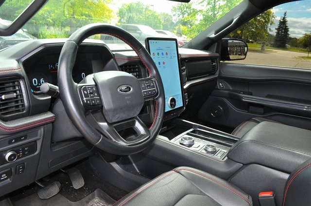 2022 Ford Expedition Limited photo 9