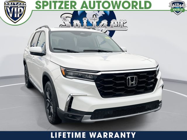 2025 Honda Pilot Touring's photo