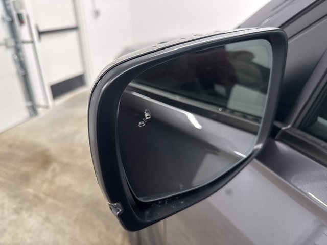 2025 Honda Pilot Black Edition photo 19