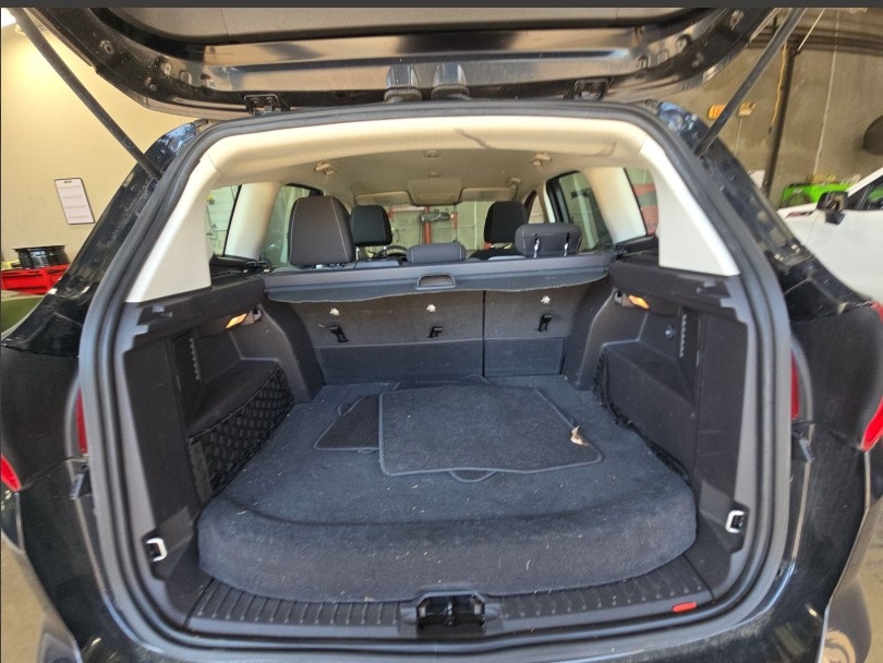 2016 Ford C-Max Hybrid SE photo 12