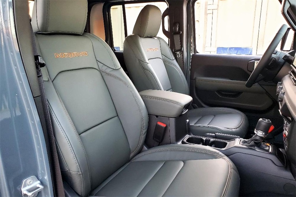 2025 Jeep Gladiator Mojave photo 13