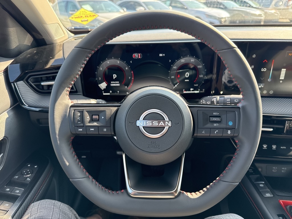2026 Nissan Kicks SR photo 13