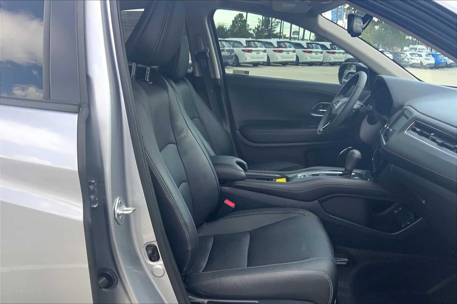 2022 Honda HR-V EX-L photo 8