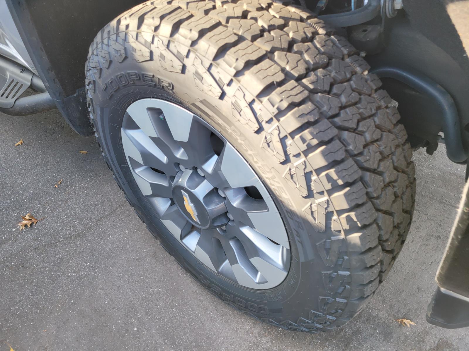 2022 Chevrolet Silverado 2500HD Custom photo 4