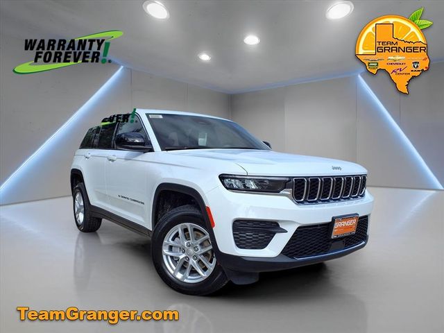 2025 Jeep Grand Cherokee Laredo's photo