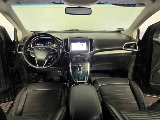 2018 Ford Edge SEL photo 10