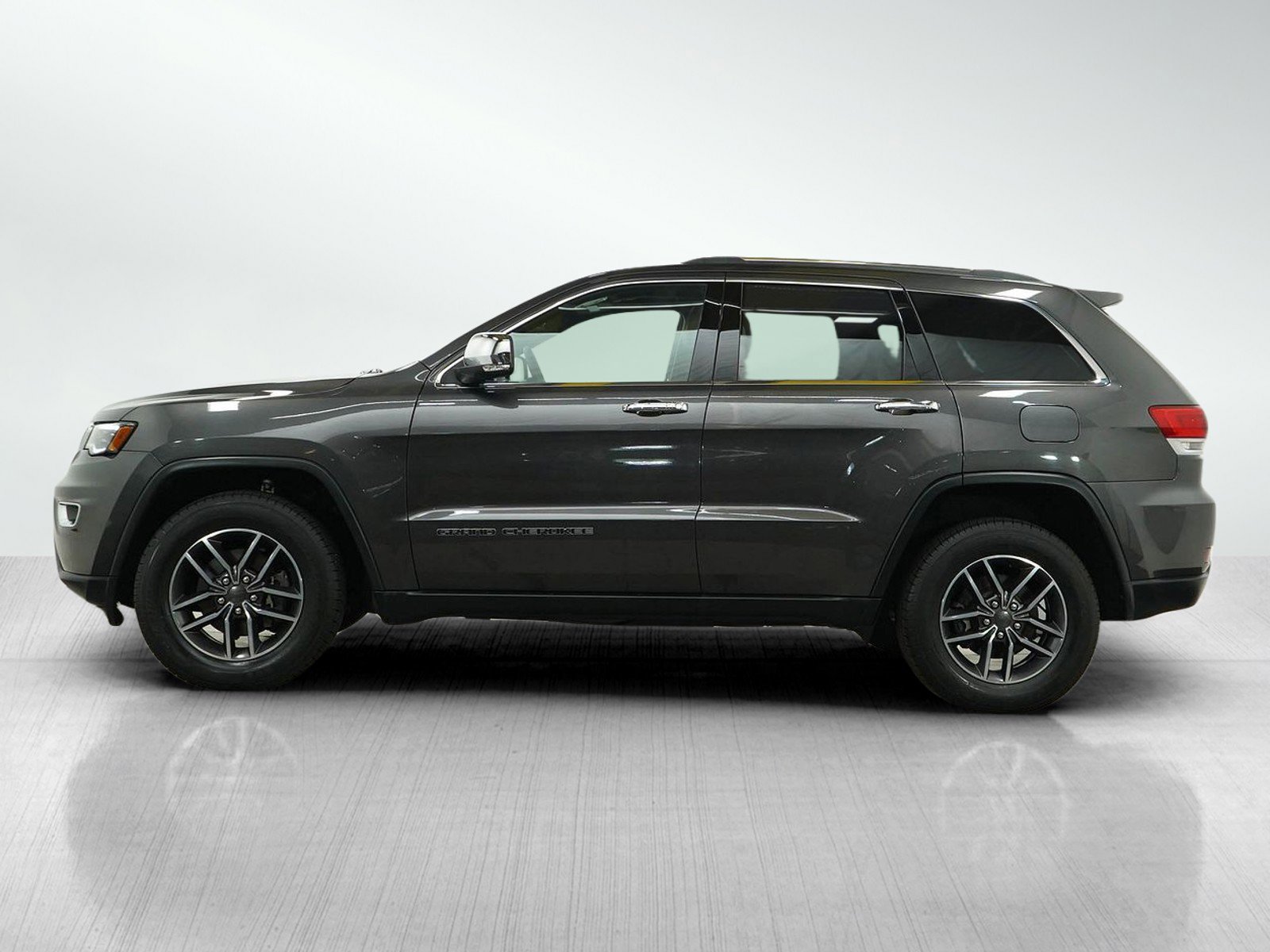 Used 2019 Jeep Grand Cherokee Limited with VIN 1C4RJFBG4KC758054 for sale in Hopkins, Minnesota